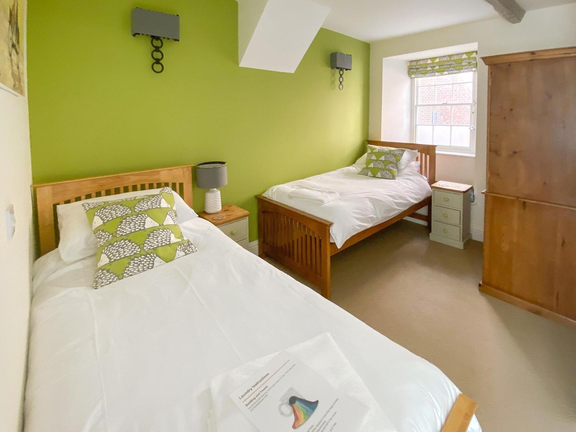The Chatham - 30164 Holiday home Lyme Regis